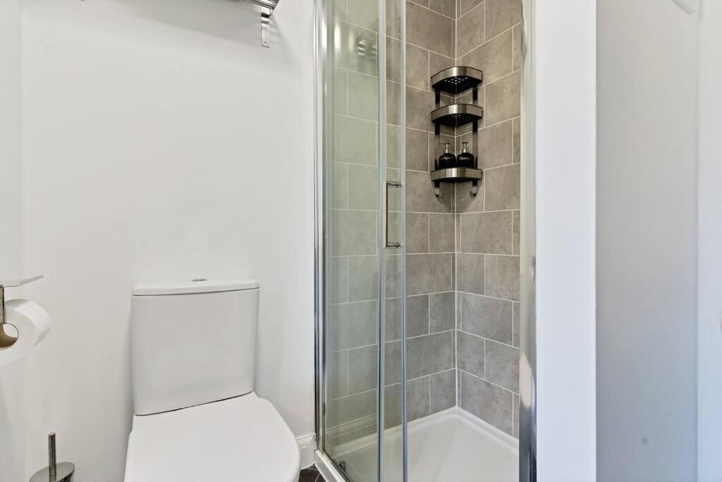 Luxury Birmingham City Centre Townhouse With Free Parking - Sleeps 4 - Perfect For Contractors, Business Travellers, Families And Other Groups - Near Bullring, Newstreet, Selfridges, Nec, Nia & Birmingham Airport Dış mekan fotoğraf