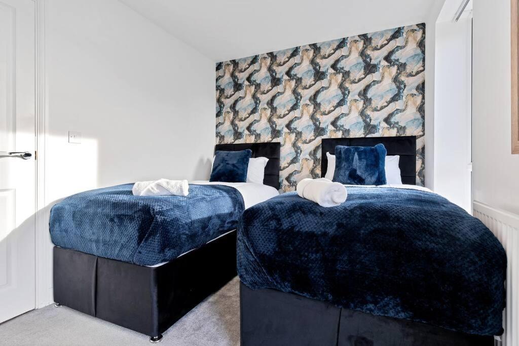 Luxury Birmingham City Centre Townhouse With Free Parking - Sleeps 4 - Perfect For Contractors, Business Travellers, Families And Other Groups - Near Bullring, Newstreet, Selfridges, Nec, Nia & Birmingham Airport Dış mekan fotoğraf