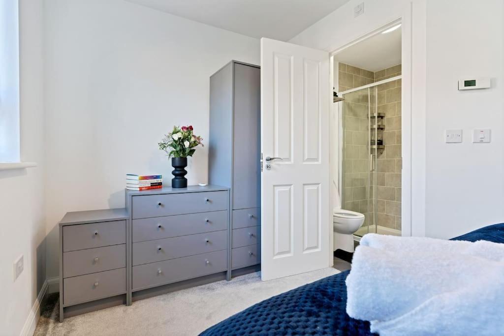 Luxury Birmingham City Centre Townhouse With Free Parking - Sleeps 4 - Perfect For Contractors, Business Travellers, Families And Other Groups - Near Bullring, Newstreet, Selfridges, Nec, Nia & Birmingham Airport Dış mekan fotoğraf