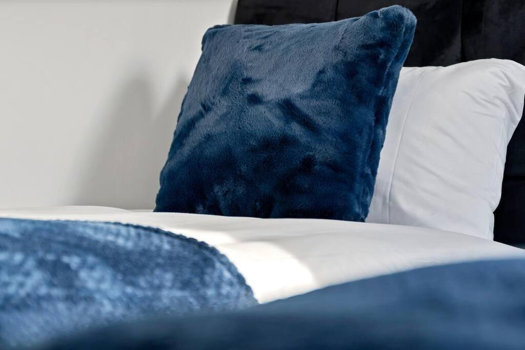 Luxury Birmingham City Centre Townhouse With Free Parking - Sleeps 4 - Perfect For Contractors, Business Travellers, Families And Other Groups - Near Bullring, Newstreet, Selfridges, Nec, Nia & Birmingham Airport Dış mekan fotoğraf