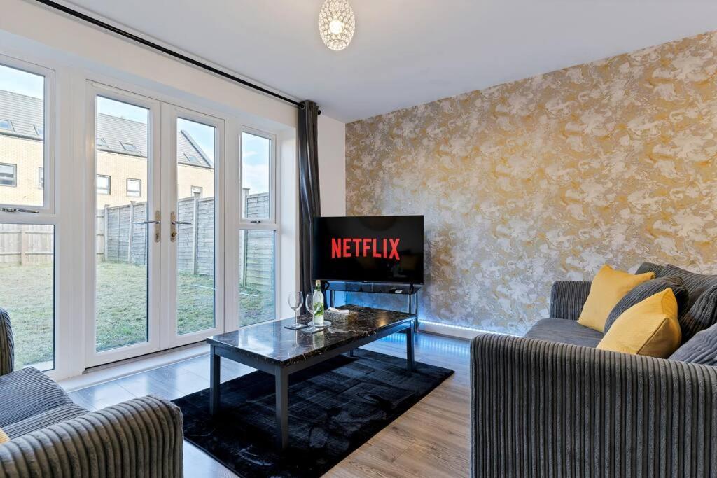 Luxury Birmingham City Centre Townhouse With Free Parking - Sleeps 4 - Perfect For Contractors, Business Travellers, Families And Other Groups - Near Bullring, Newstreet, Selfridges, Nec, Nia & Birmingham Airport Dış mekan fotoğraf